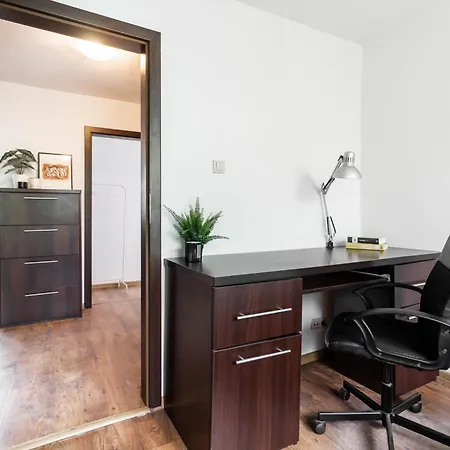 Citystay Legnicka Вроцлав